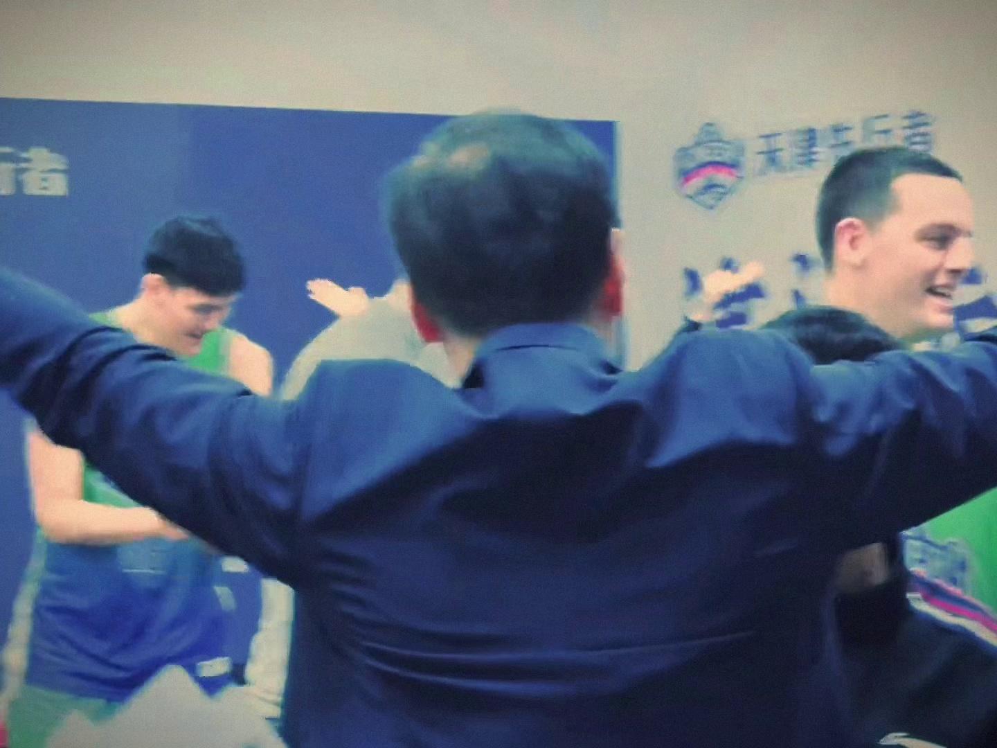 jiuyou-包含转折点！武汉三镇更衣室发声，CBA季后赛窗口期攻防权衡，态度坚定，更衣室氛围转暖的词条