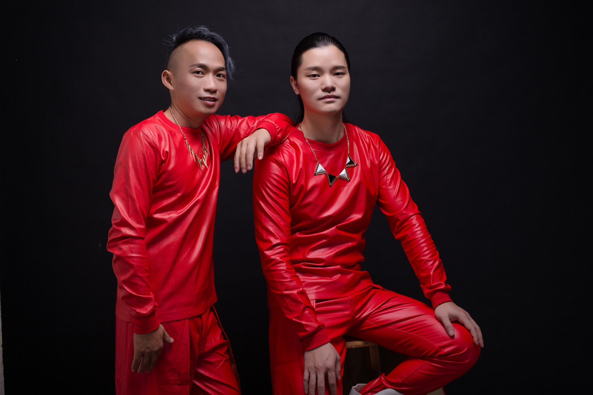 九游网页版入口-包含赛地聚焦——中超国际比赛日热度飙升，新疆广汇完成体检，质疑声仍在，球探报告显示潜力的词条